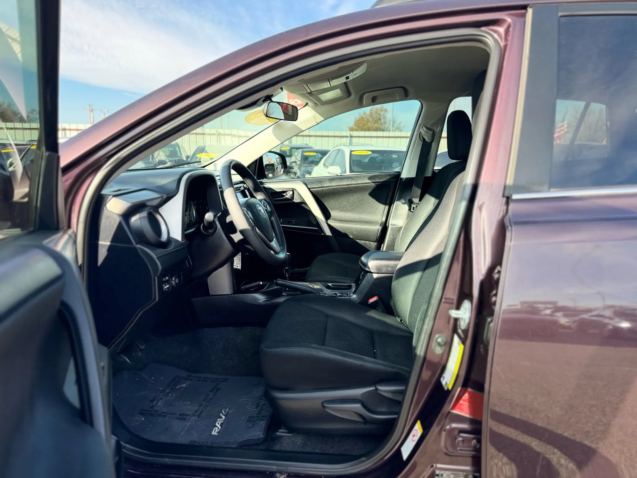 Used 2017 Toyota RAV4 LE FWD image 23