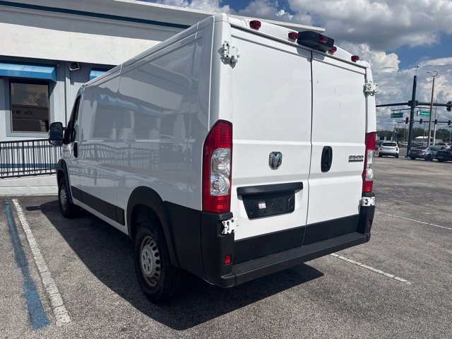 Used 2025 RAM ProMaster 2500 w/ Convenience Group FWD image 5
