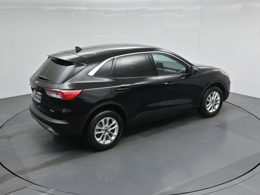 Certified 2021 Ford Escape SE image 39