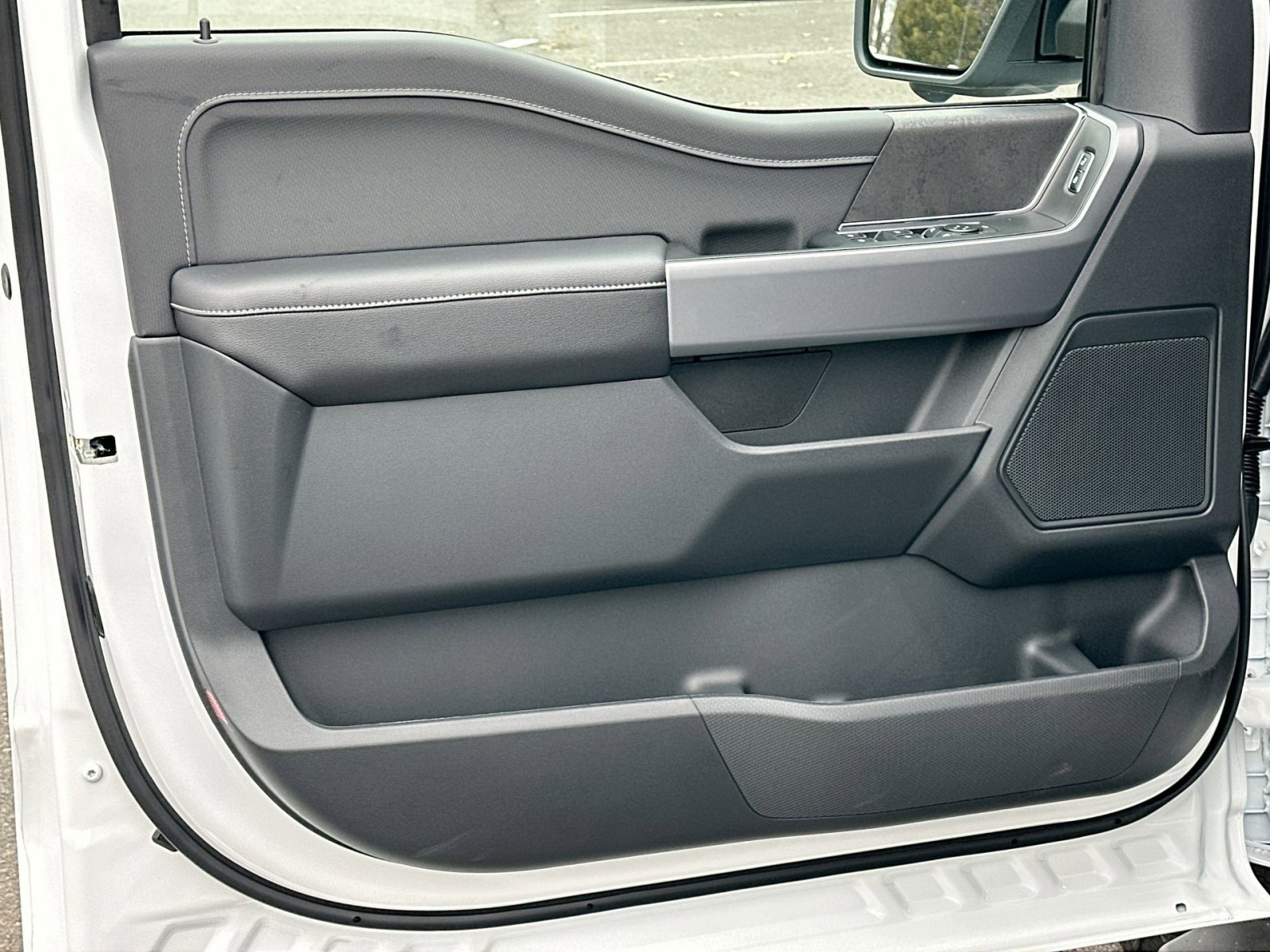 New 2026 Ford F150 XLT w/ Equipment Group 302A MID image 15