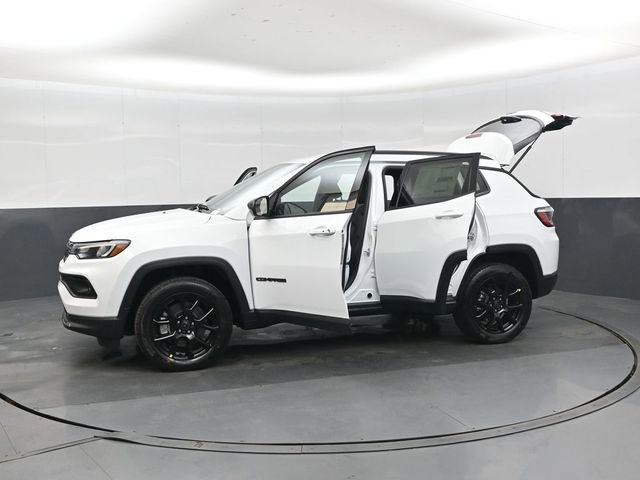 New 2026 Jeep Compass Latitude image 48