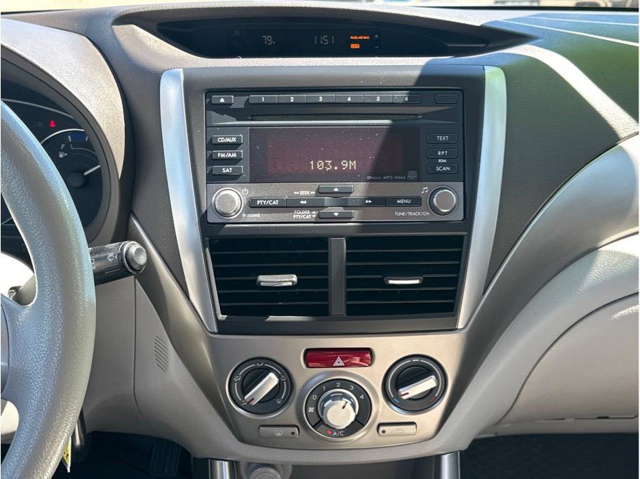 Used 2010 Subaru Forester 2.5X Premium image 17