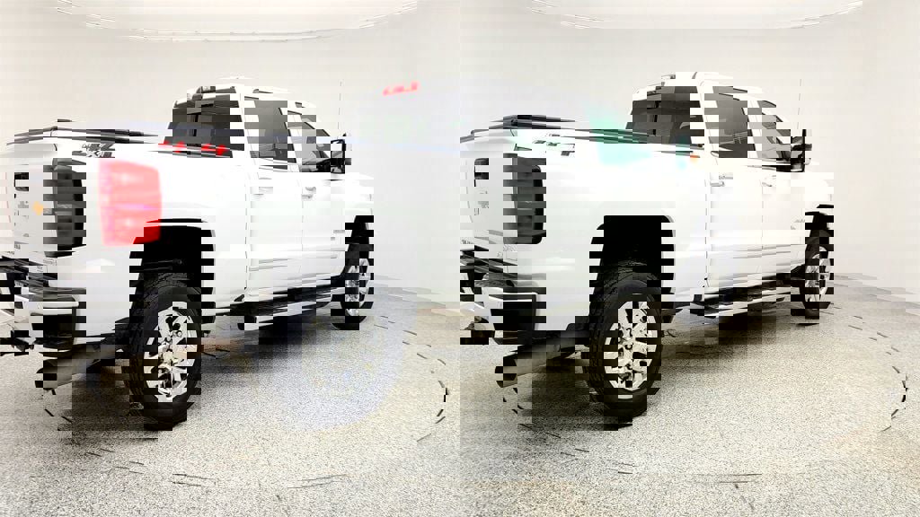 Used 2019 Chevrolet Silverado 3500 High Country w/ Duramax Plus Package image 5