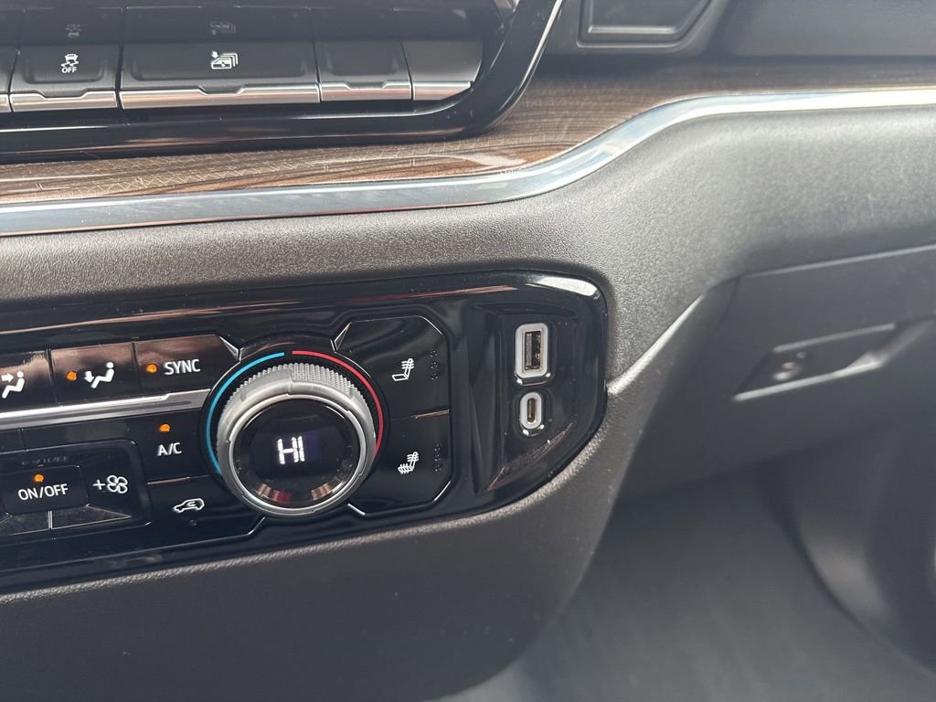 Used 2023 Chevrolet Silverado 1500 LT image 34