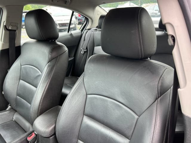 Used 2015 Chevrolet Cruze LT FWD image 11
