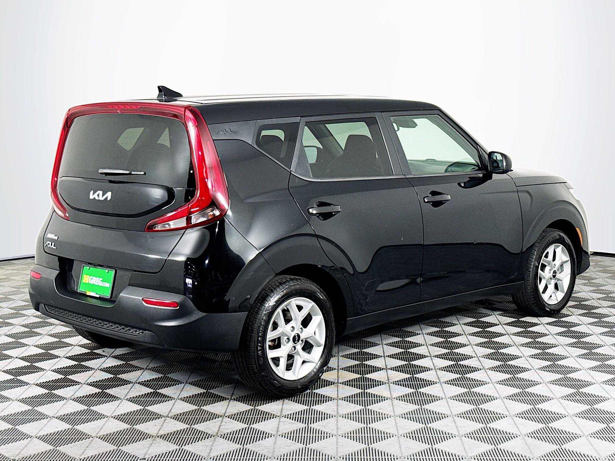 Used 2022 Kia Soul S image 10