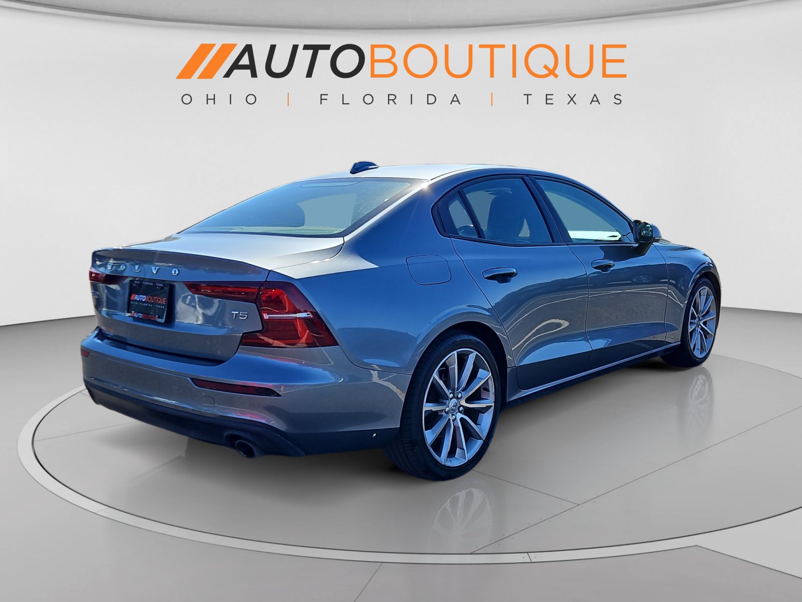 Used 2019 Volvo S60 T5 Momentum FWD image 5