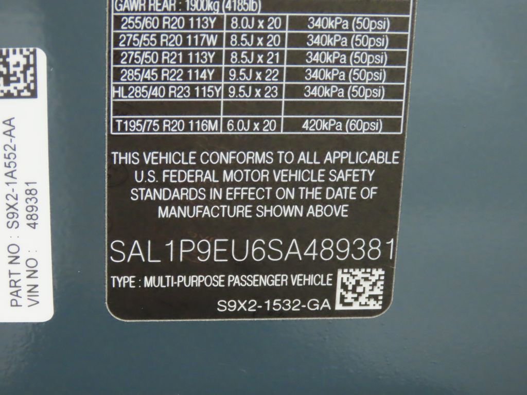 Used 2025 Land Rover Range Rover Sport SE image 35