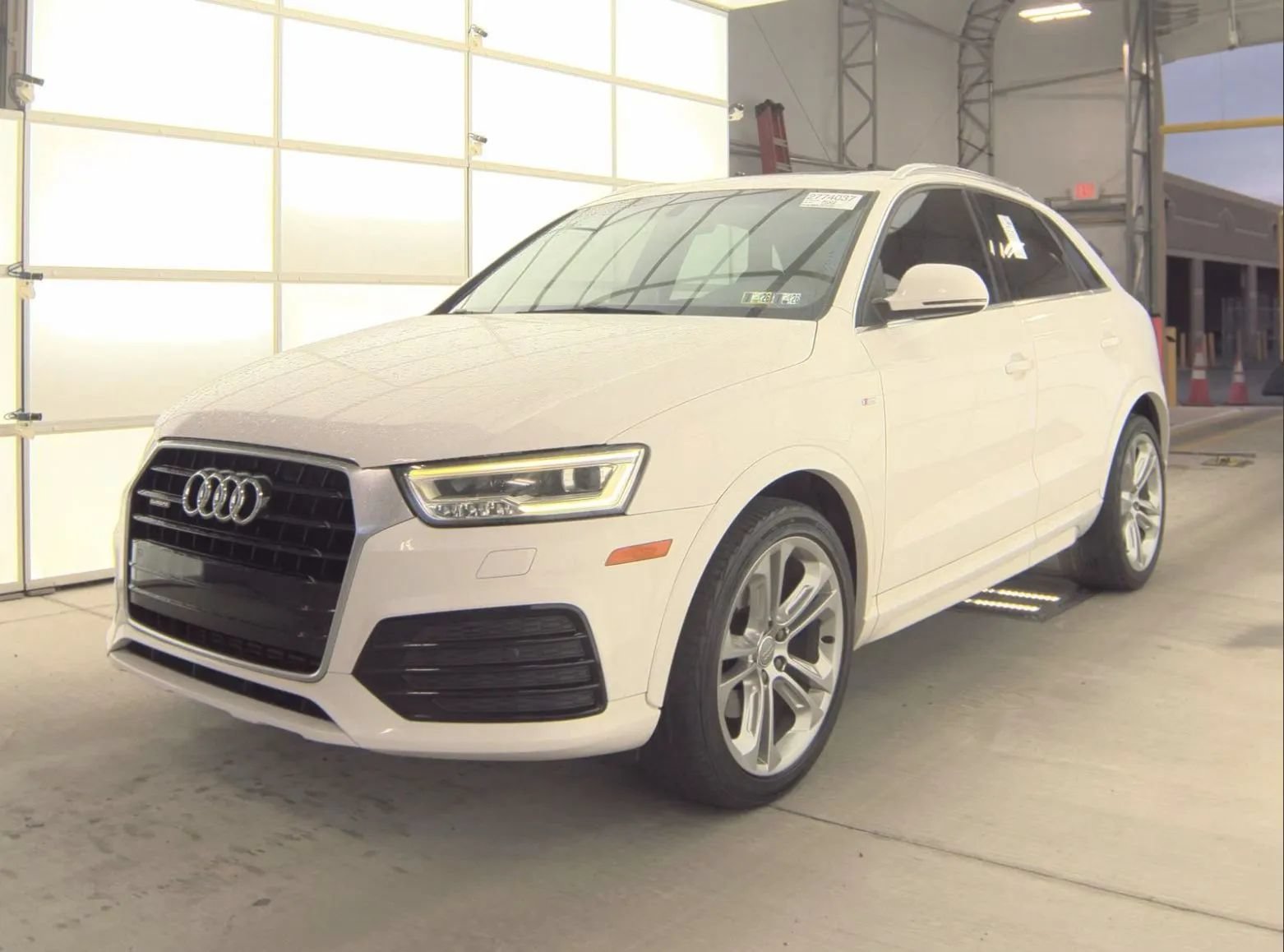 Used 2016 Audi Q3 2.0T Prestige w/ Prestige Package AWD/4WD image 1