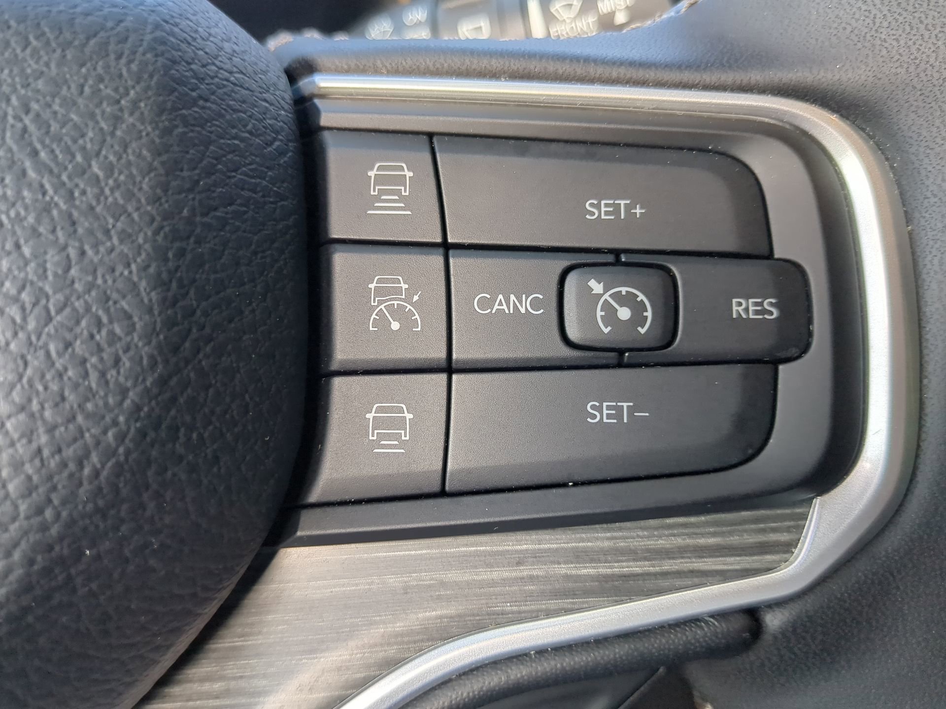 Used 2024 Jeep Wagoneer L Series II w/ Flexible Seating Group AWD/4WD image 60