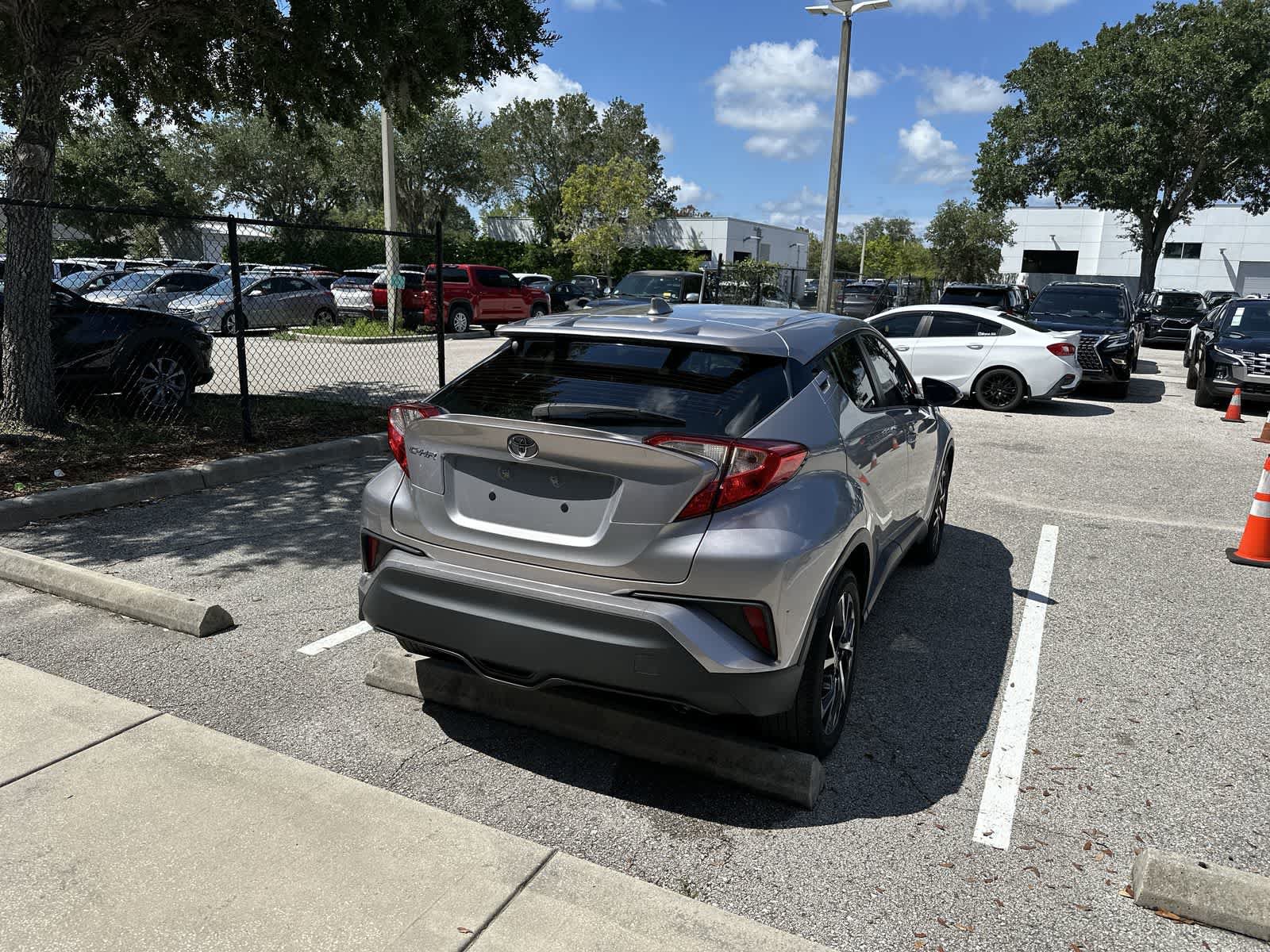 Used 2020 Toyota C-HR XLE FWD image 8