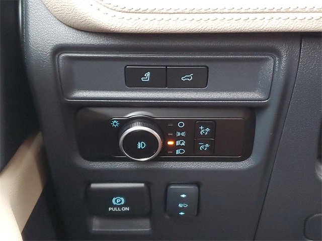 Used 2023 Ford Expedition Max Limited image 25