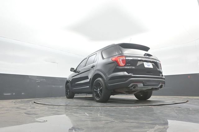 Certified 2018 Ford Explorer XLT w/ Equipment Group 201A AWD/4WD image 36
