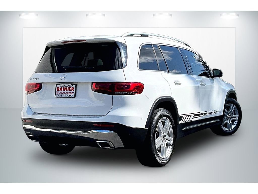 Used 2020 Mercedes-Benz GLB 250 w/ Premium Package image 13