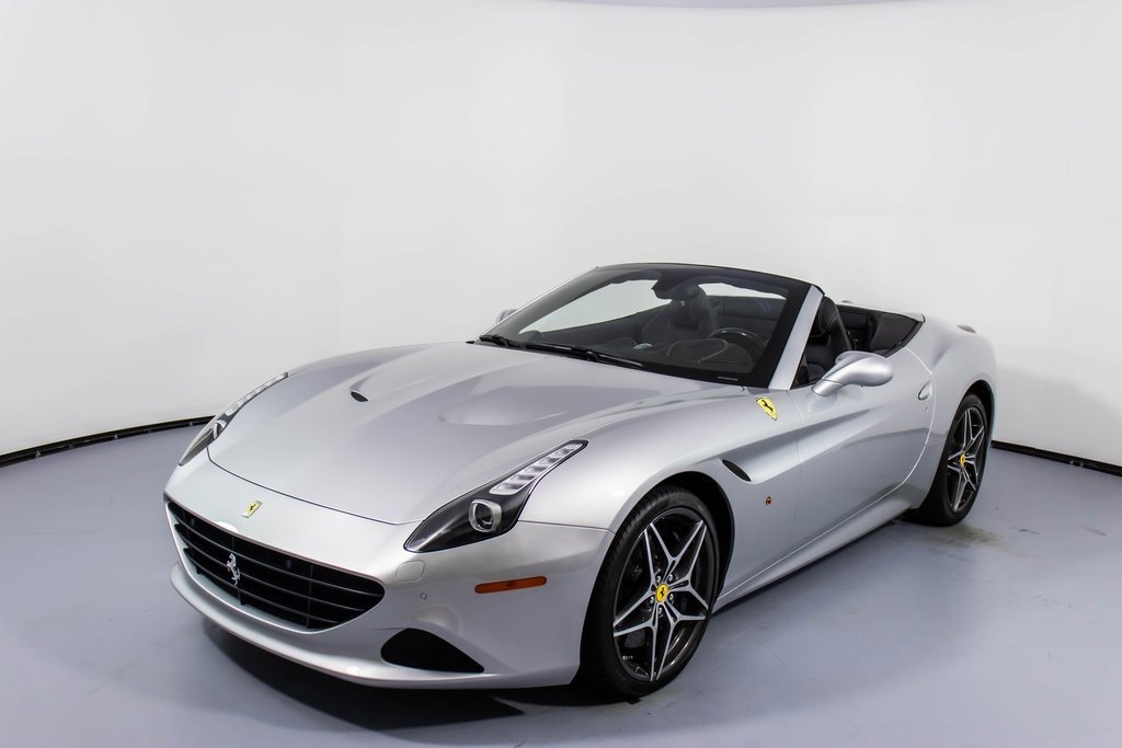 Used 2016 Ferrari California T image 10