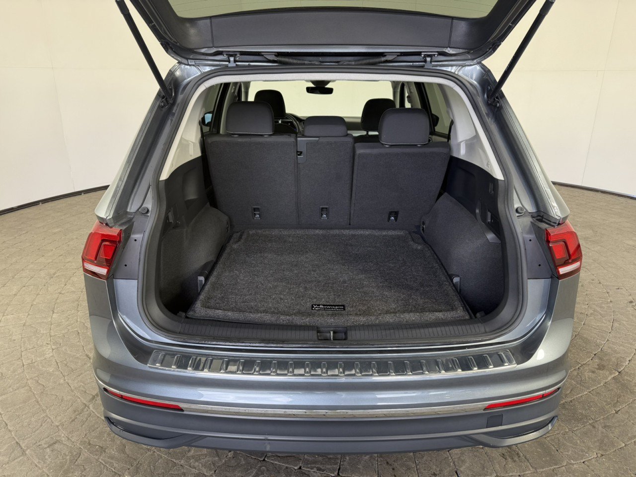 Used 2023 Volkswagen Tiguan S w/ Driver Assistance Package AWD/4WD image 7