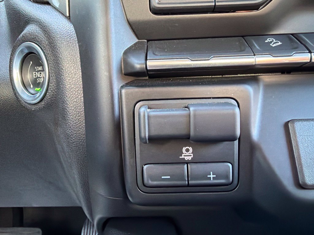 Used 2021 Chevrolet Silverado 1500 LT Trail Boss AWD/4WD image 9