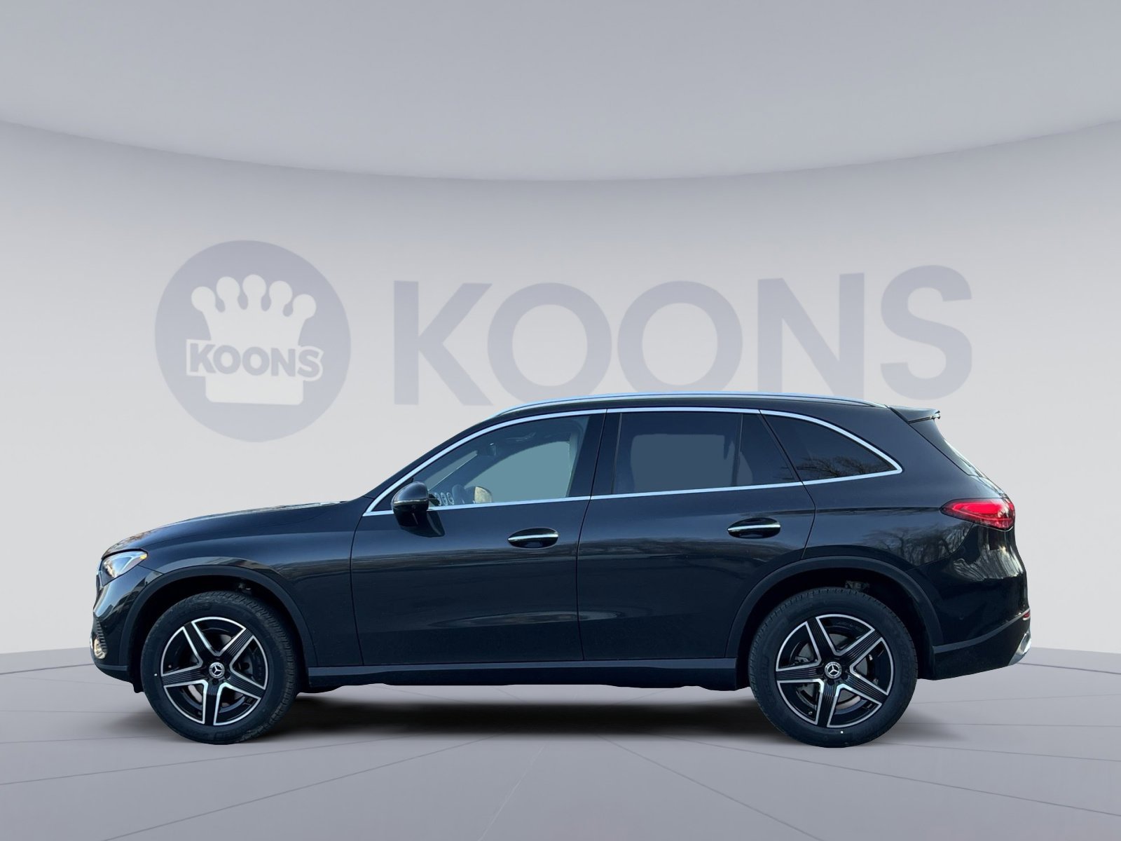 New 2026 Mercedes-Benz GLC 300 4MATIC image 2