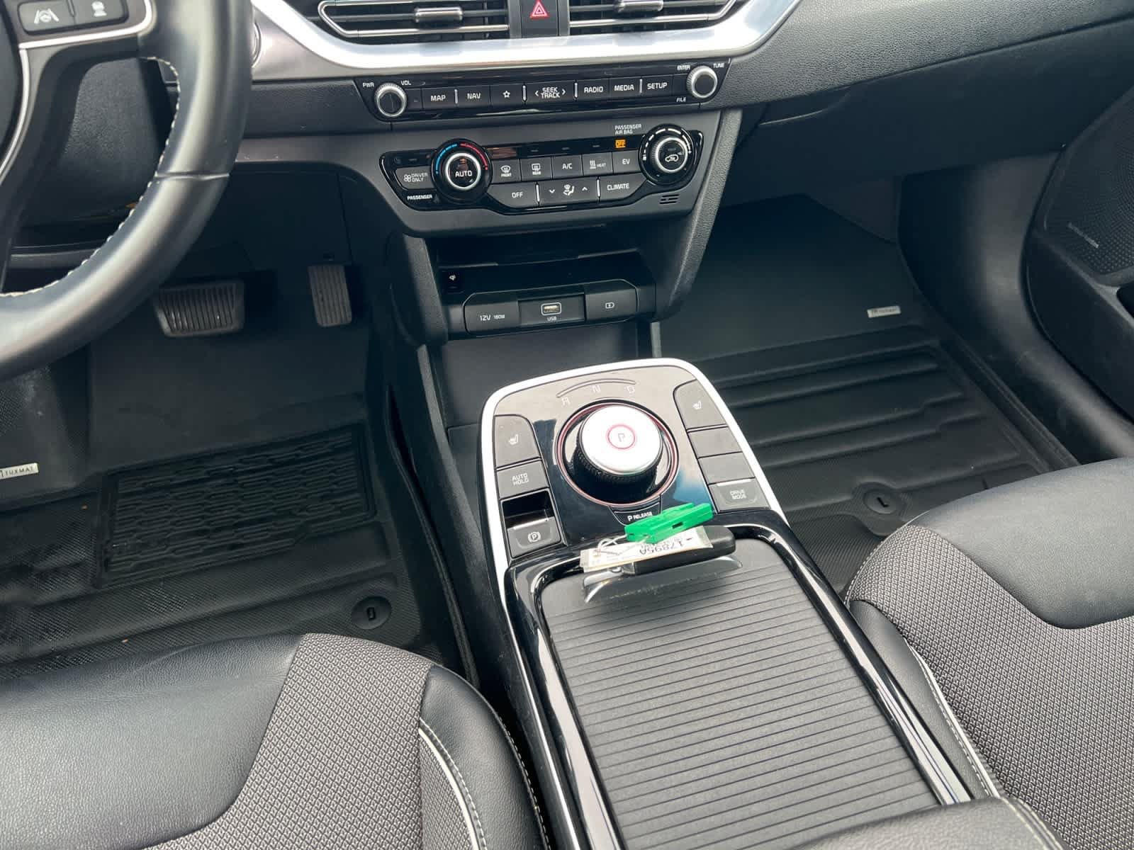 Certified 2022 Kia Niro EX FWD image 15