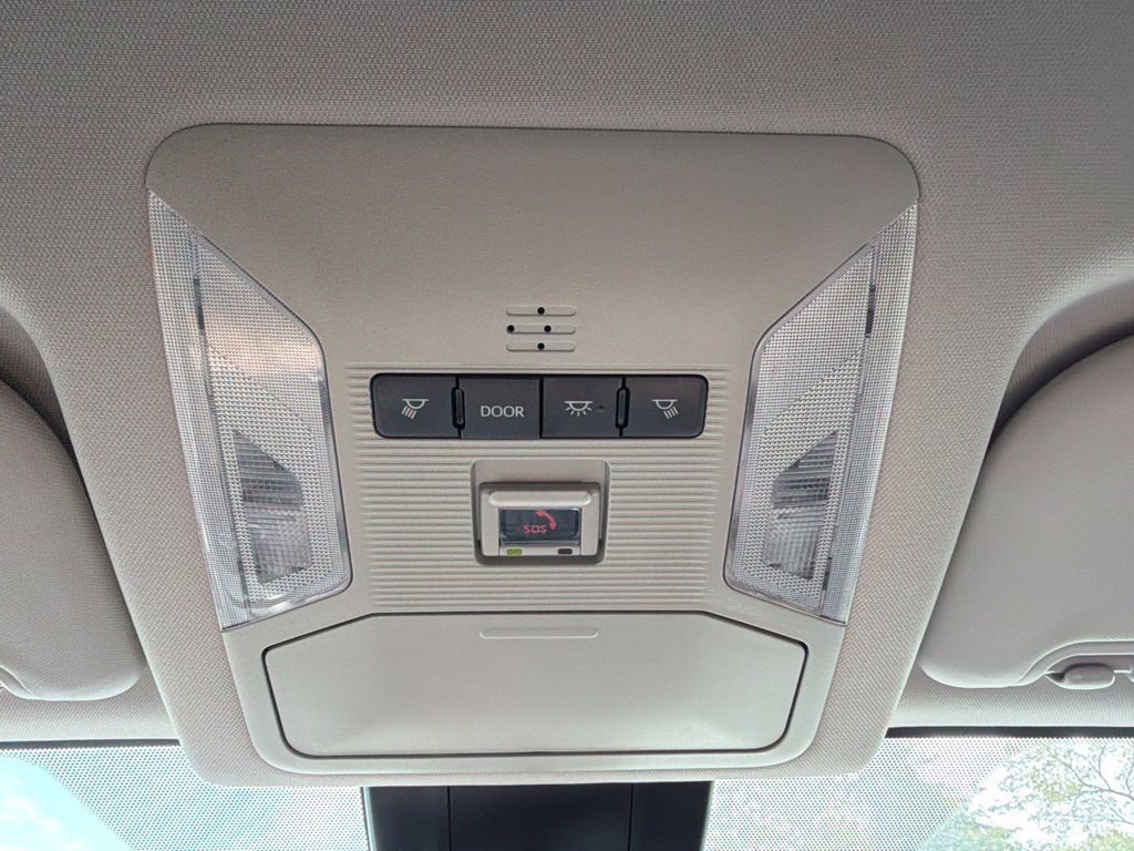 Used 2024 Toyota RAV4 LE FWD image 39