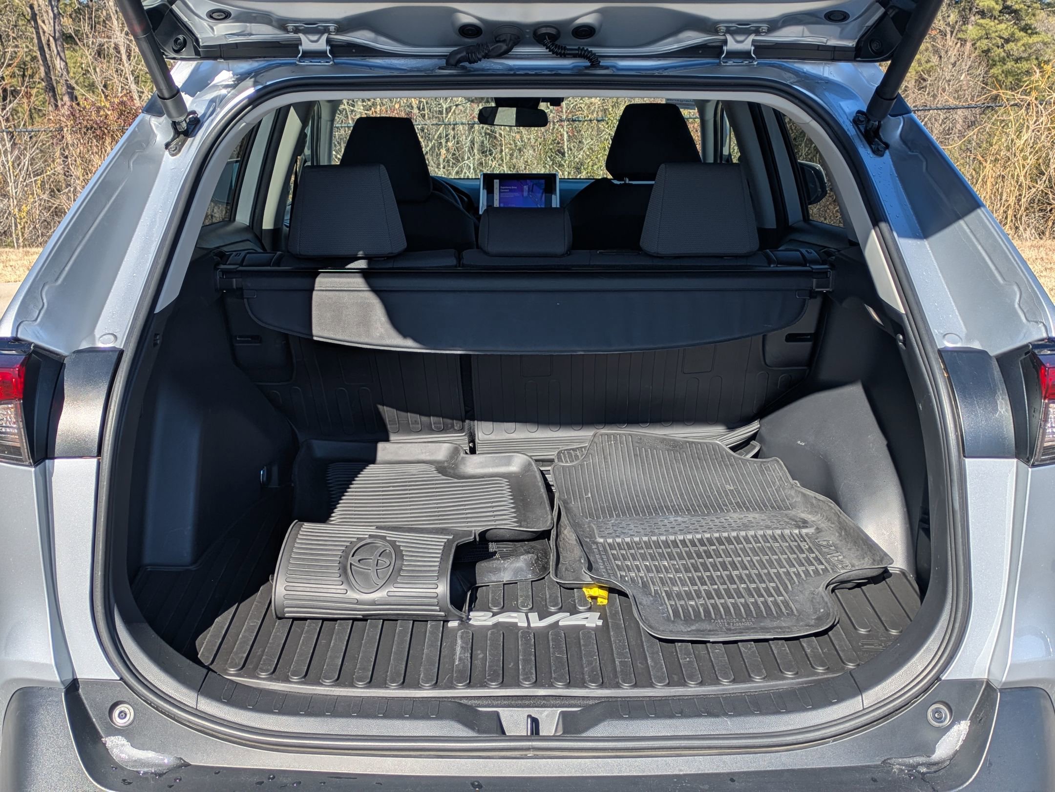 Used 2024 Toyota RAV4 XLE w/ Convenience Package image 26