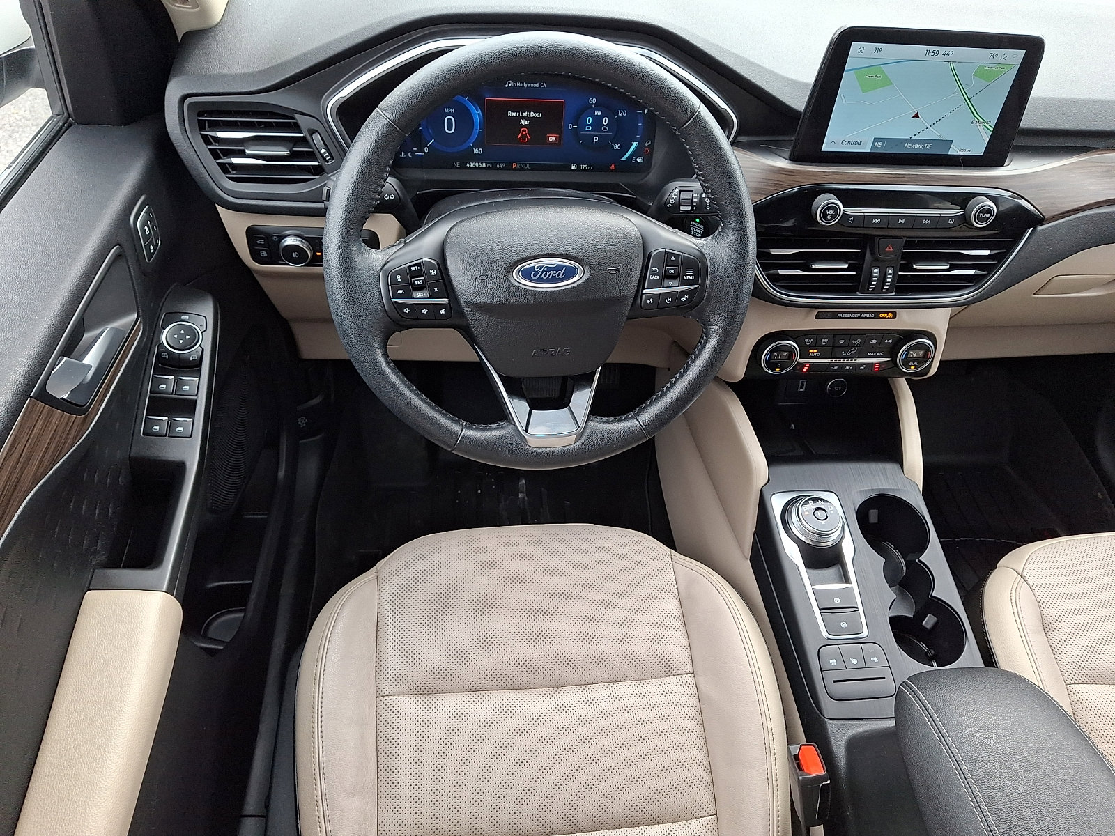 Used 2020 Ford Escape Titanium FWD image 11