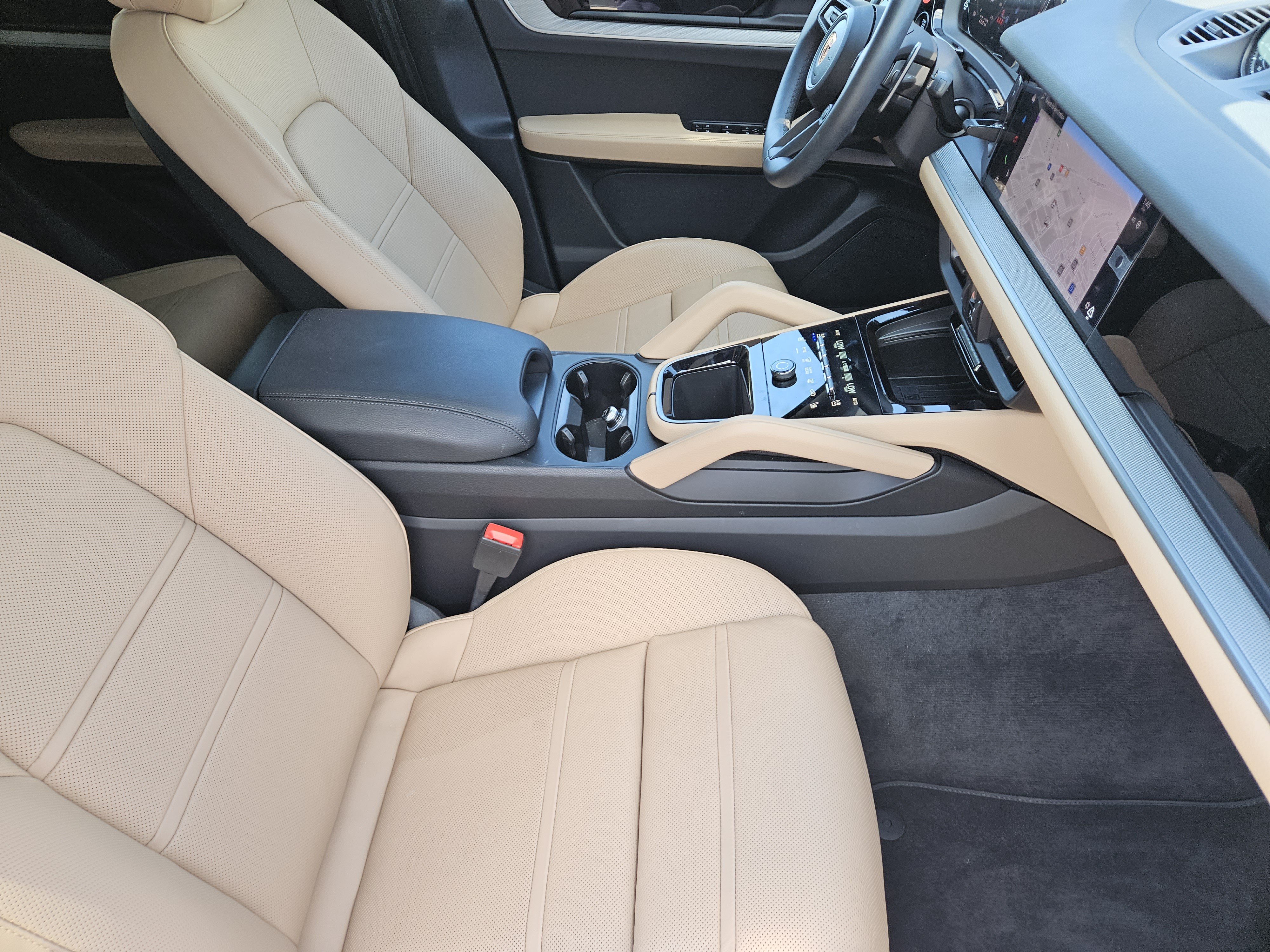 Certified 2026 Porsche Cayenne Coupe AWD/4WD image 15