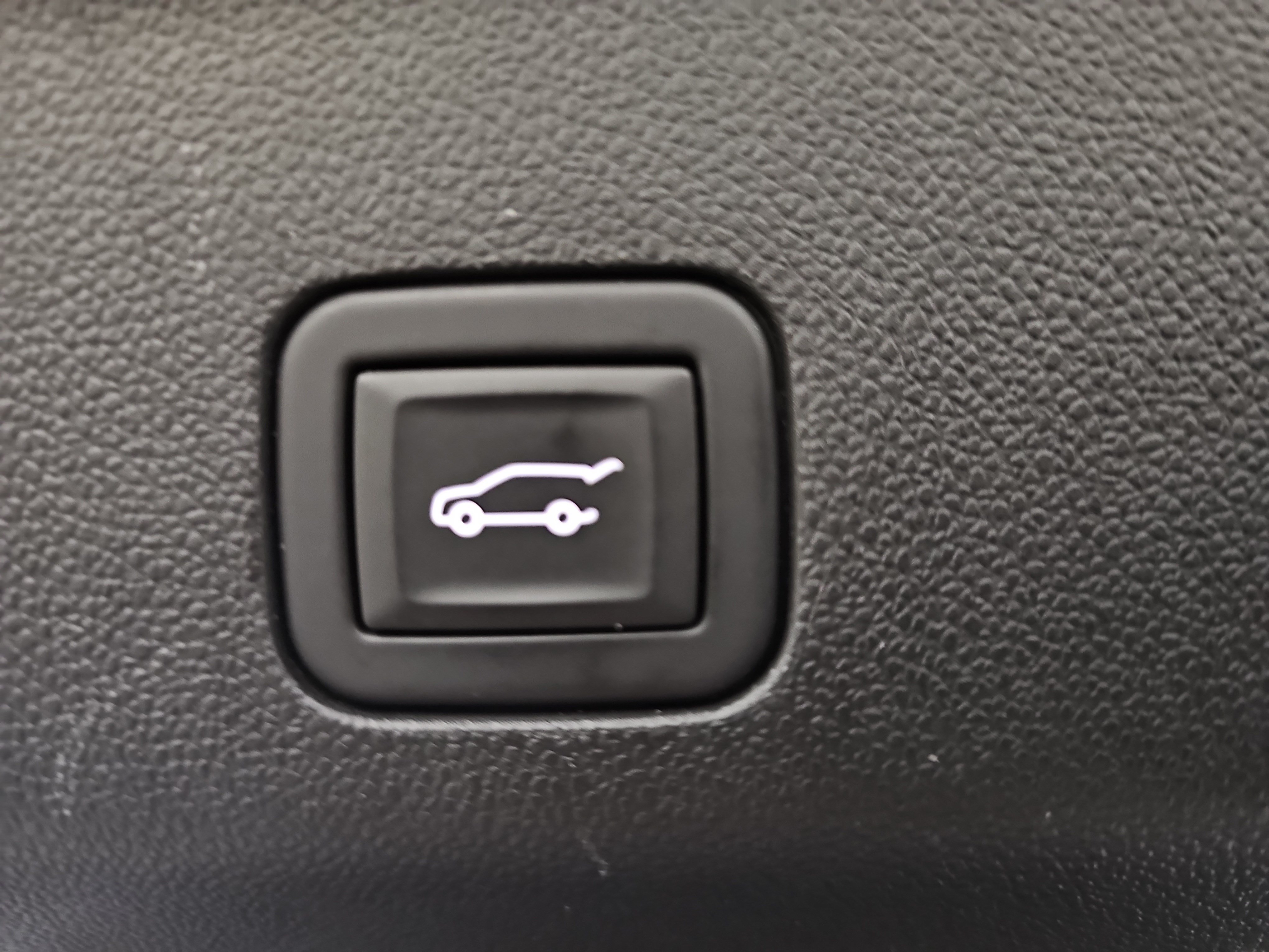 Used 2023 Chevrolet Suburban LT AWD/4WD image 15