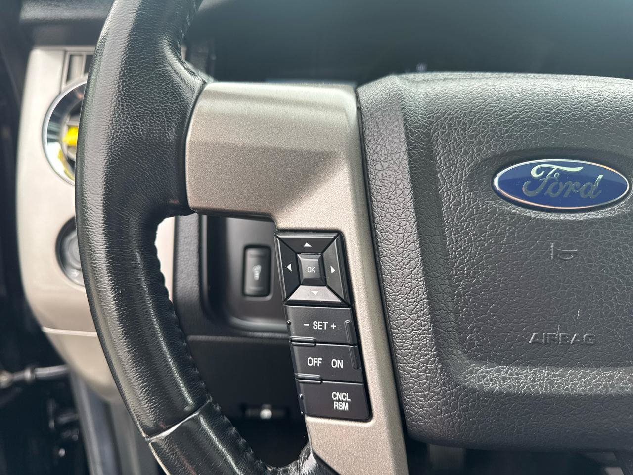 Used 2017 Ford Expedition Limited AWD/4WD image 31