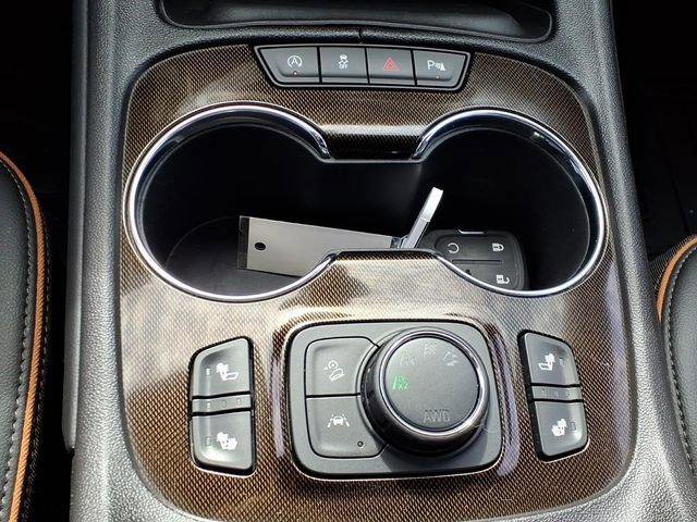 Used 2023 GMC Acadia AT4 image 11