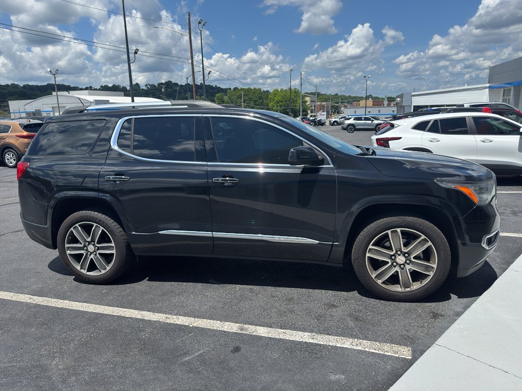 Used 2018 GMC Acadia Denali w/ Technology Package FWD image 3