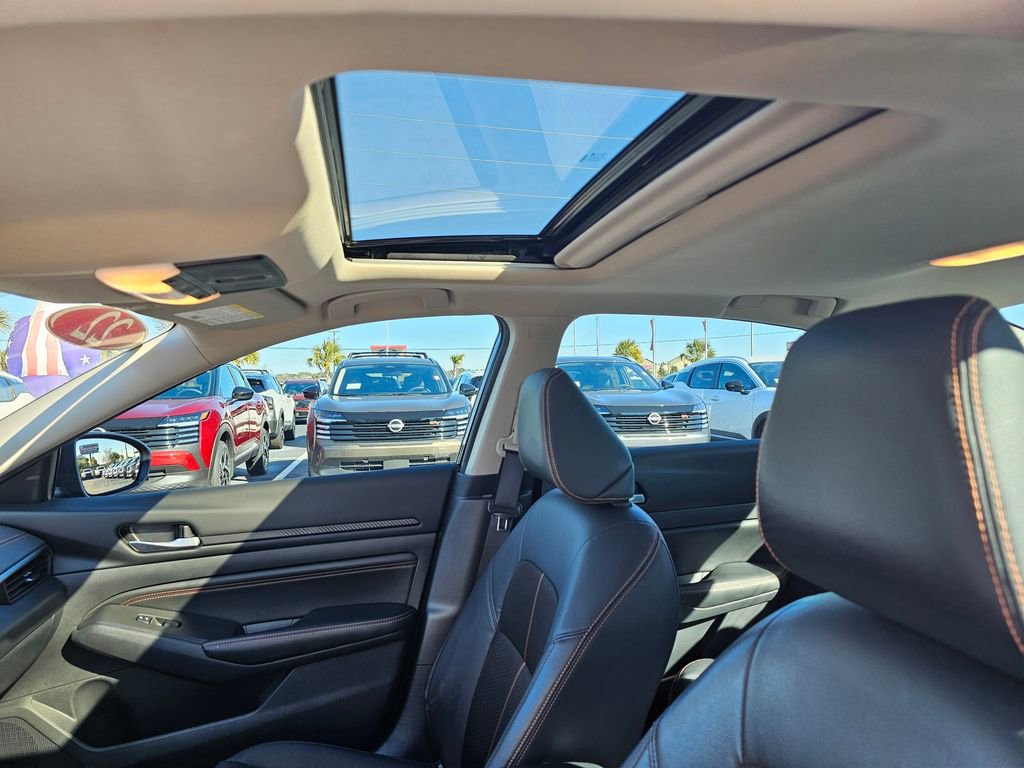 Certified 2022 Nissan Altima 2.5 SR w/ Midnight Edition Package image 20