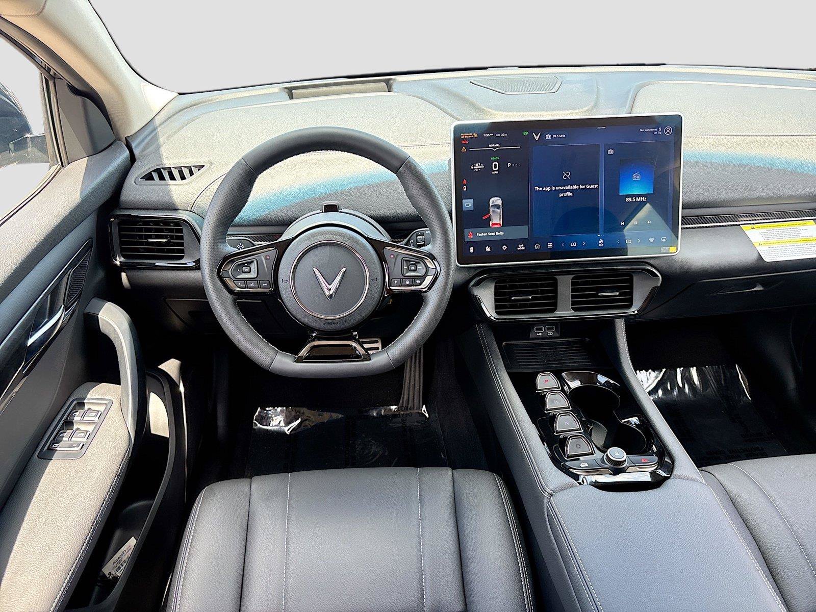 New 2025 VinFast VF 8 Eco AWD/4WD image 21