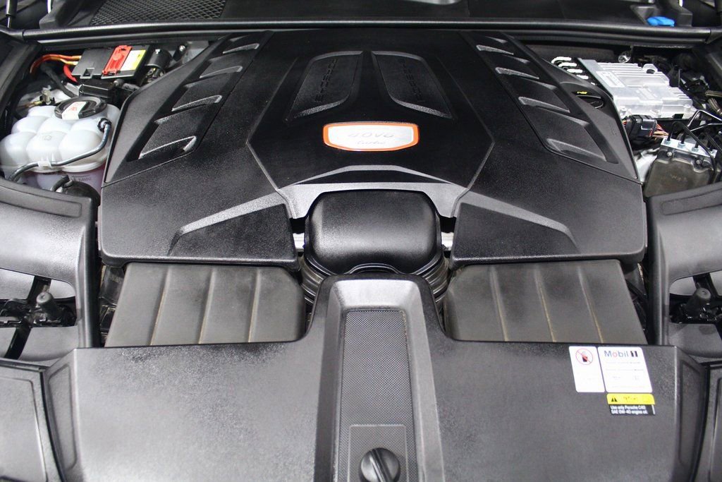Used 2022 Porsche Cayenne Turbo image 28