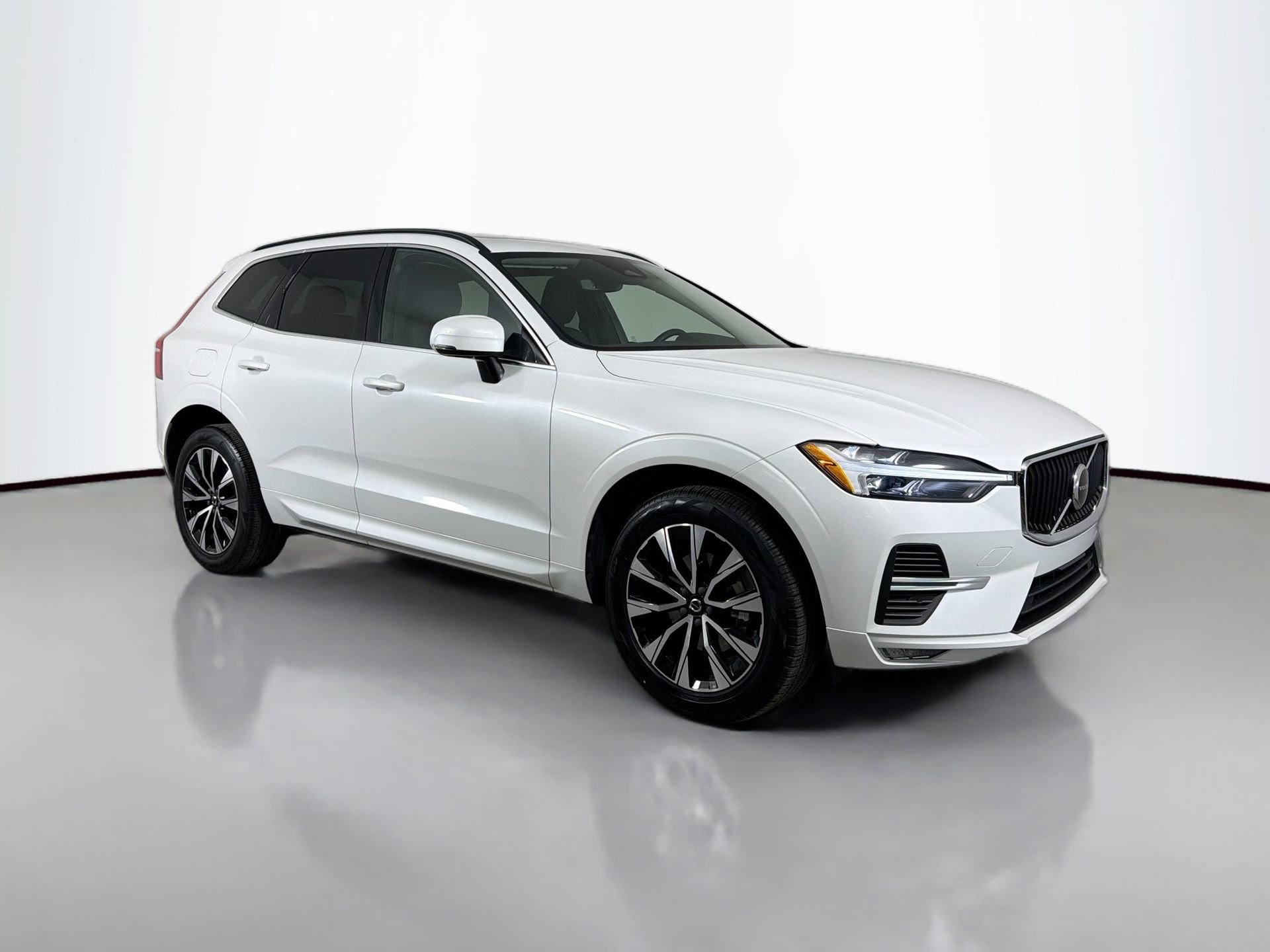 Certified 2023 Volvo XC60 B5 Core w/ Protection Package Premier image 3