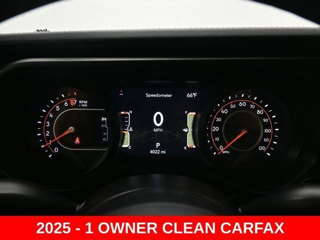 Used 2025 Jeep Gladiator Mojave w/ Convenience Group image 9