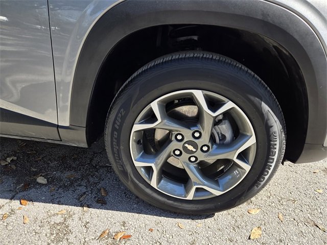 Certified 2025 Chevrolet Trax LT w/ LT Convenience Package image 27