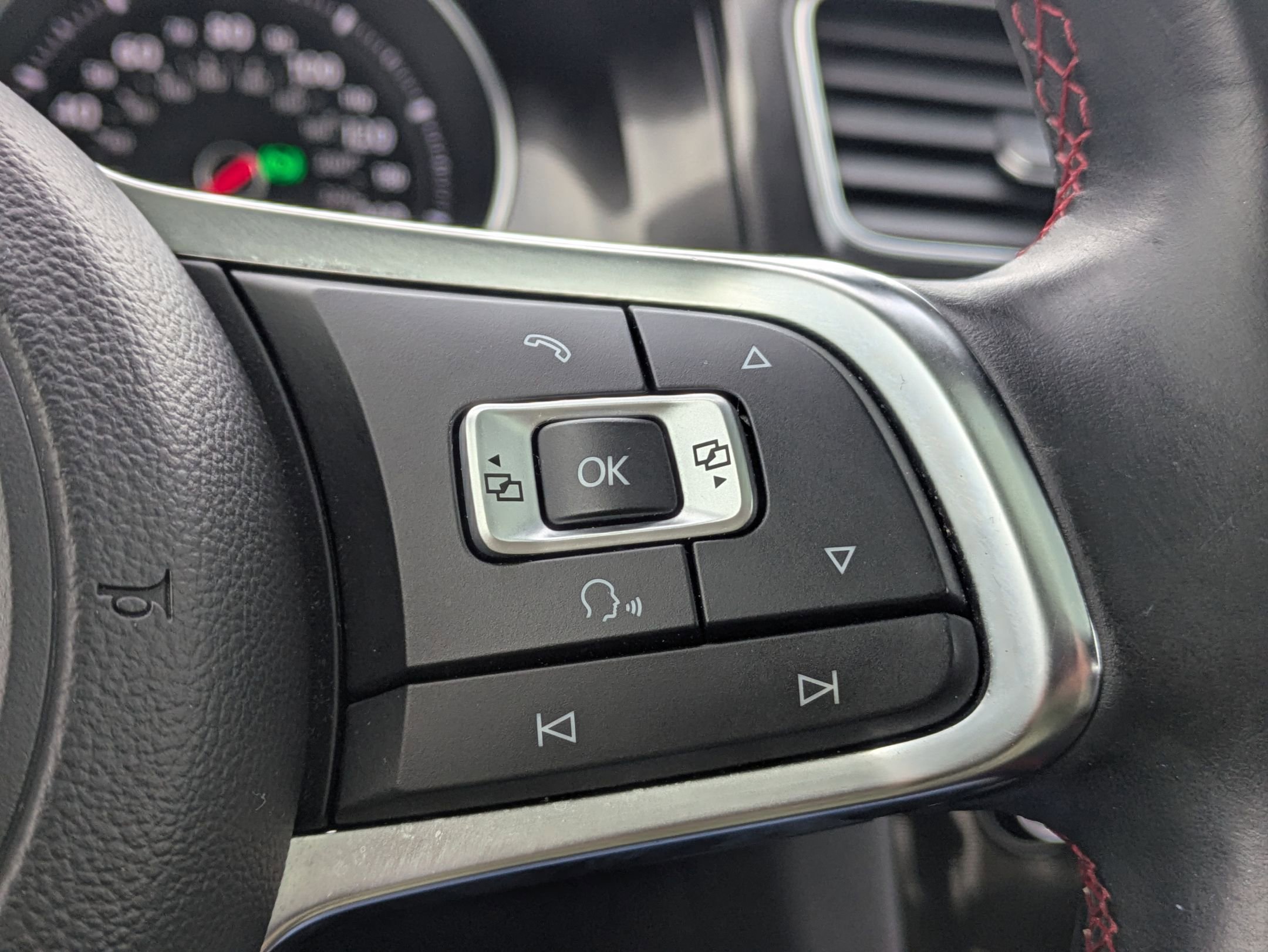 Used 2016 Volkswagen GTI SE w/ Driver Assistance Package image 15