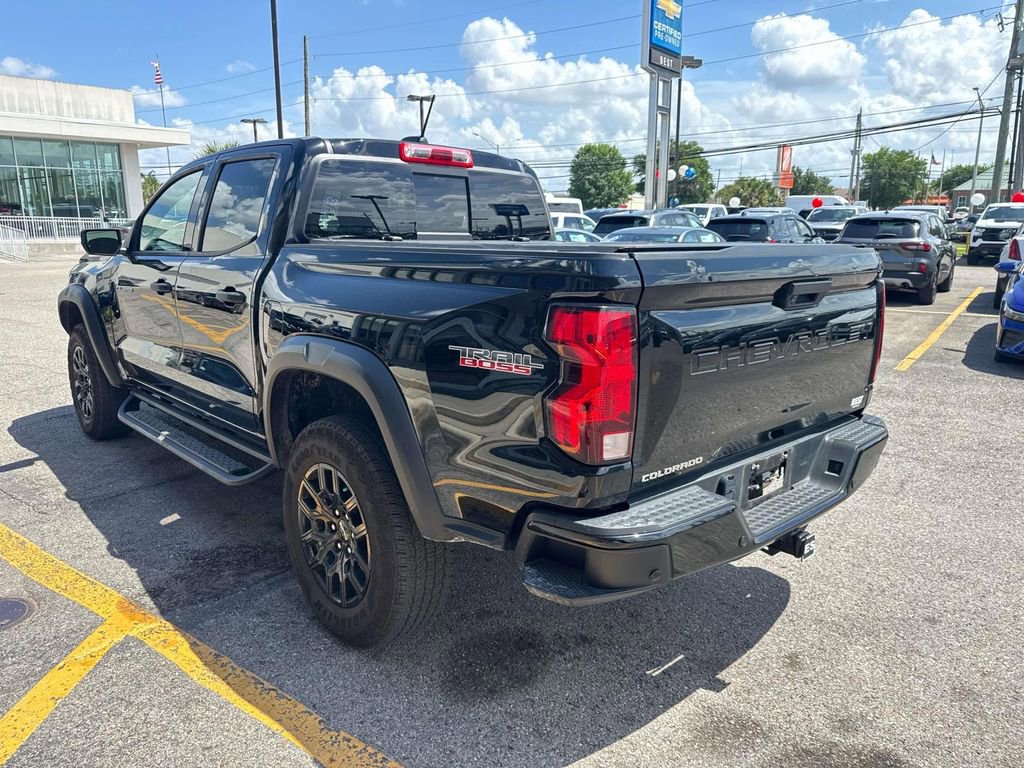 Used 2024 Chevrolet Colorado Trail Boss w/ Advanced Trailering Package AWD/4WD image 5