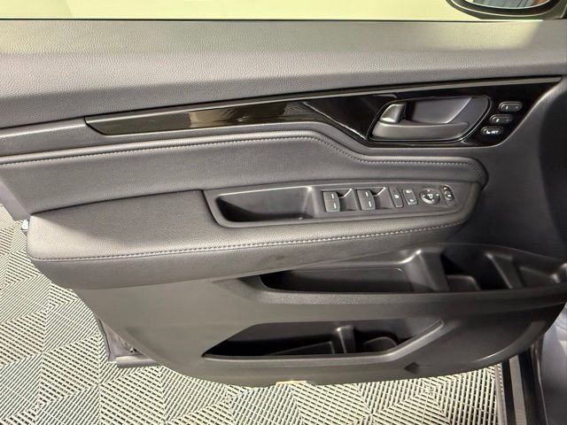 Used 2026 Honda Odyssey Touring image 14