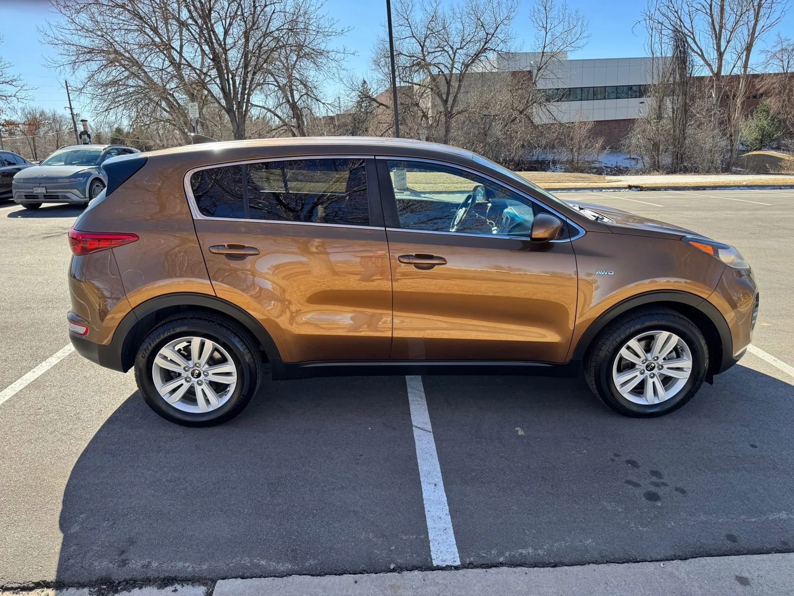 Used 2017 Kia Sportage LX AWD/4WD image 4