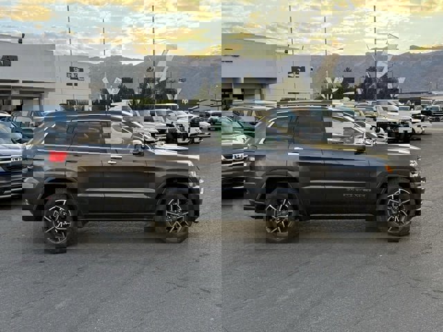 Used 2019 Jeep Grand Cherokee Limited image 5