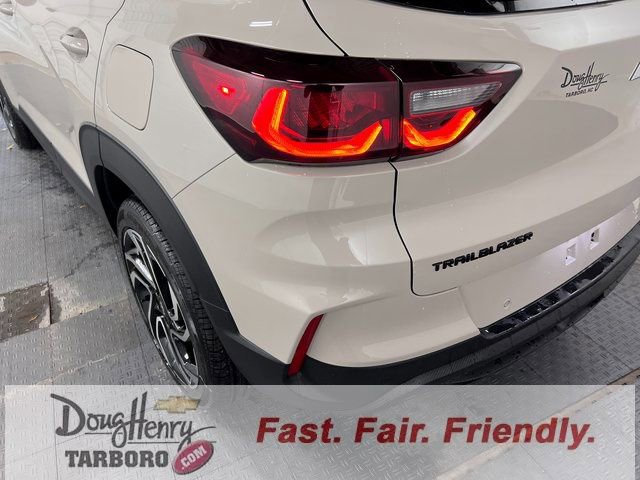 New 2026 Chevrolet TrailBlazer RS w/ Driver Confidence Package image 13