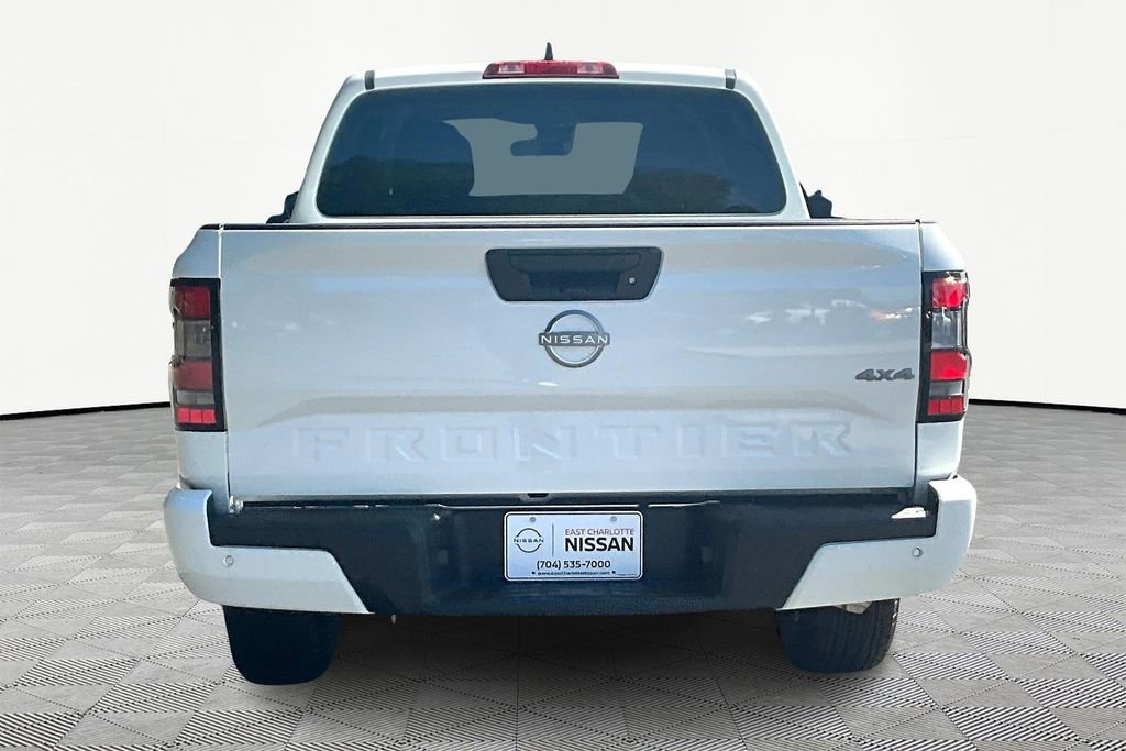 Used 2025 Nissan Frontier SV image 6