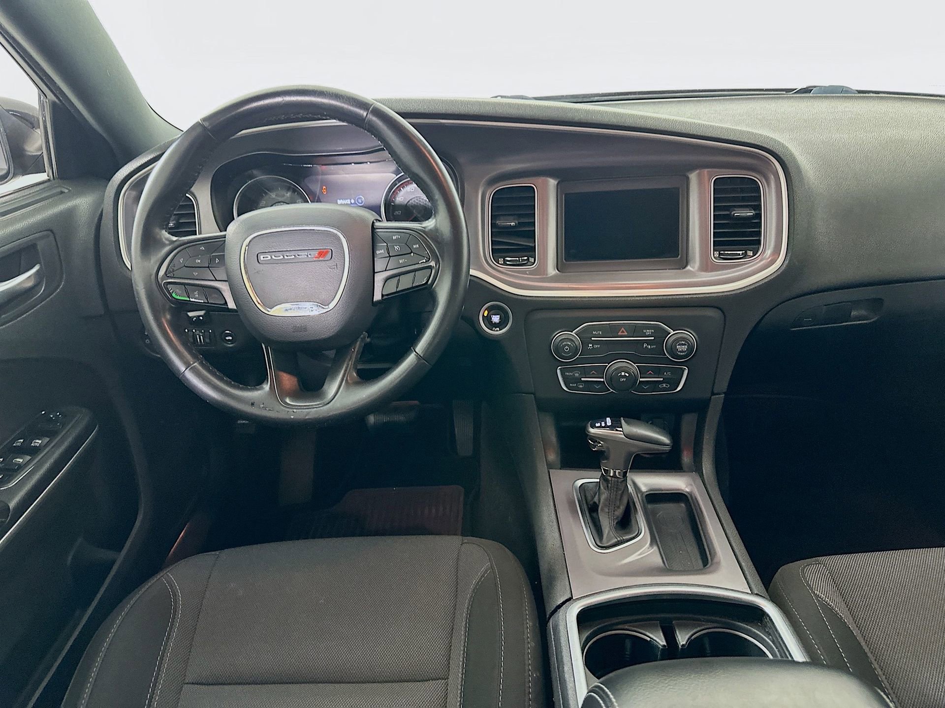 Used 2019 Dodge Charger SXT image 21
