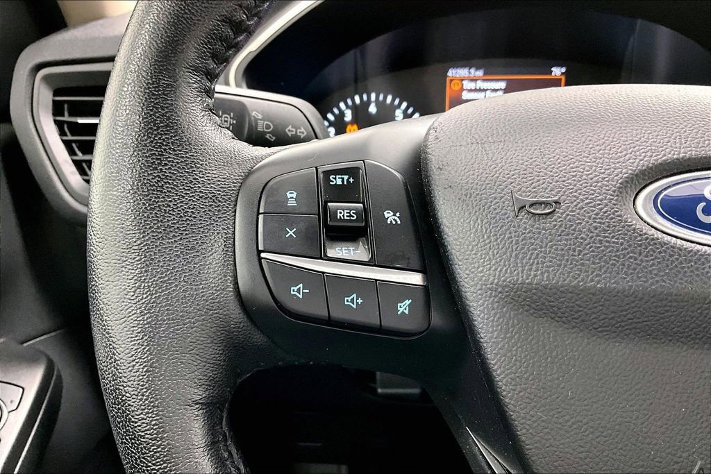 Used 2020 Ford Escape SEL image 23