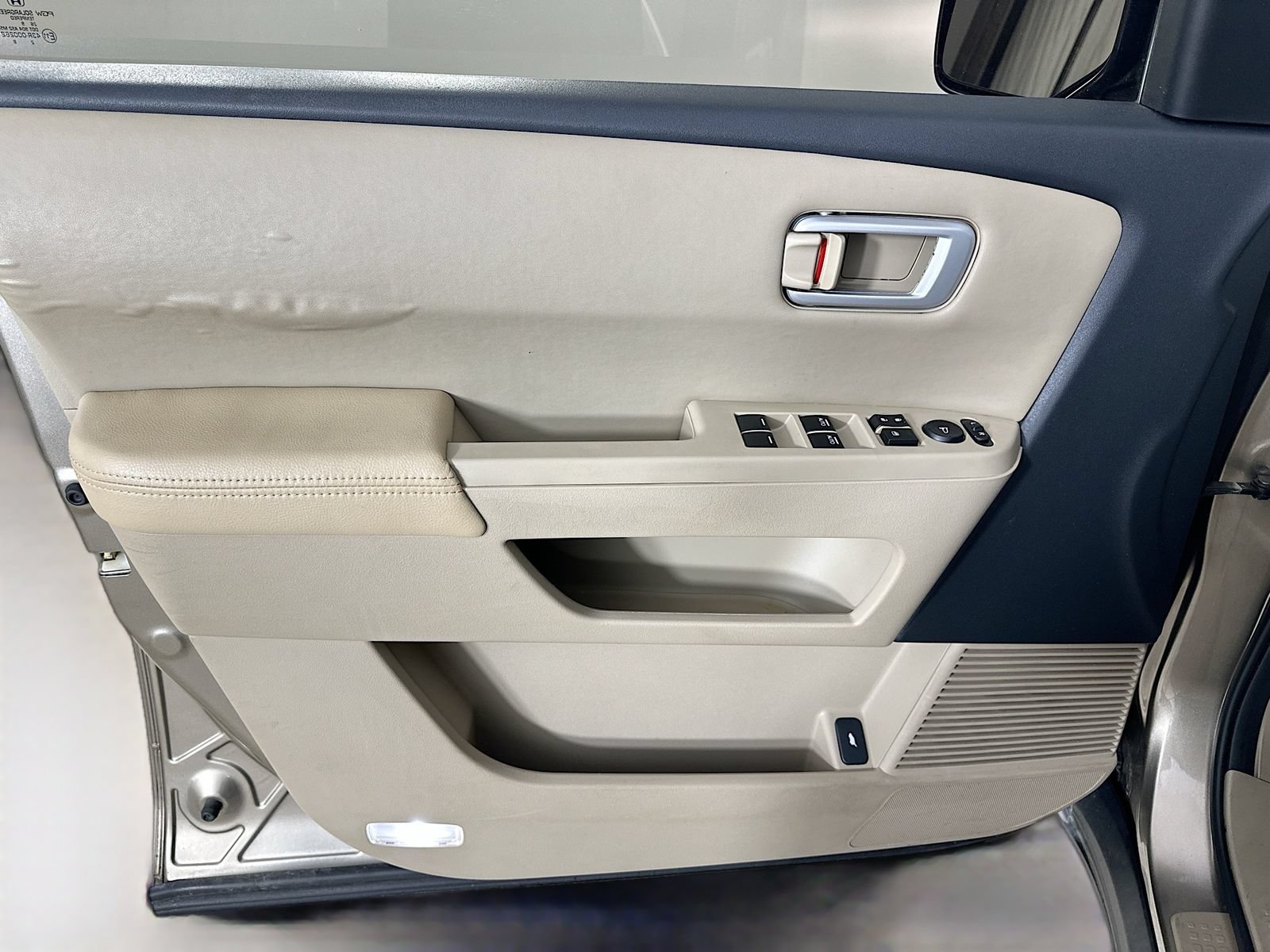 Used 2010 Honda Pilot EX-L image 16