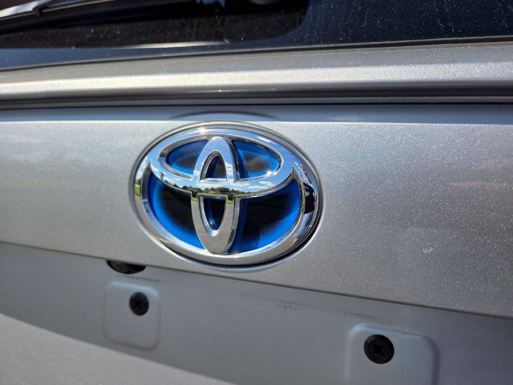 Used 2024 Toyota RAV4 SE AWD/4WD image 8