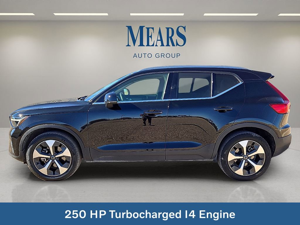 Certified 2023 Volvo XC40 B5 Plus w/ Protection Package Premier image 4