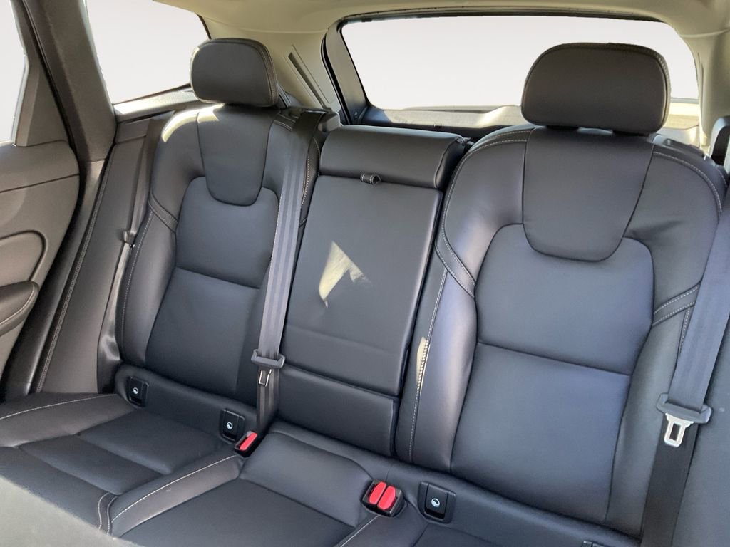 Certified 2025 Volvo XC60 B5 Ultra image 13